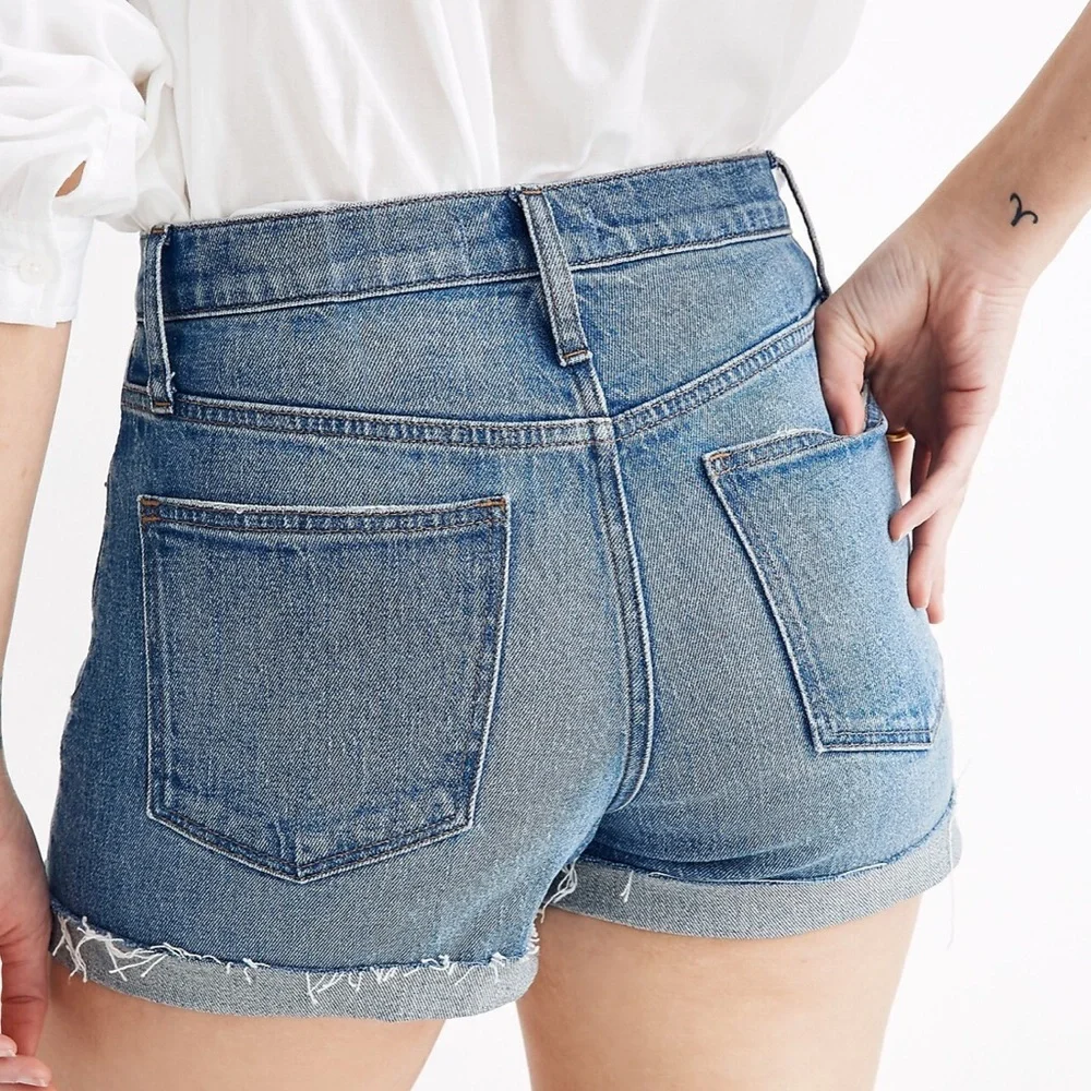 • Madewell • Women’s High-Rise Denim Shorts in Malden Wash Blue 27
